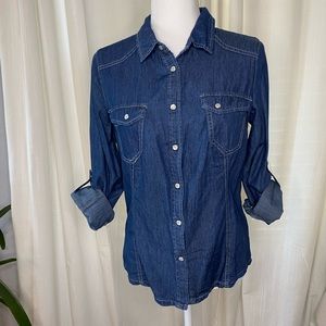🛍 5/$25     New Look Denim Button Down Long Sleeve Shirt